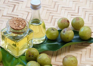 روغن گیاهی آملا ۲۰۰میل